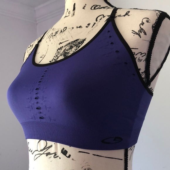 Champion Sports Bra - Picture 2 of 6